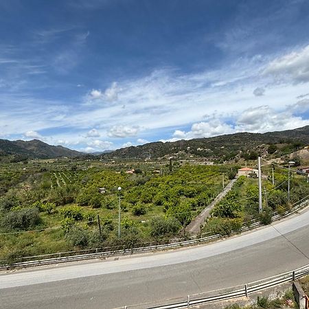 Il Sole Dell'Alcantara Apartment Gaggi Luaran gambar